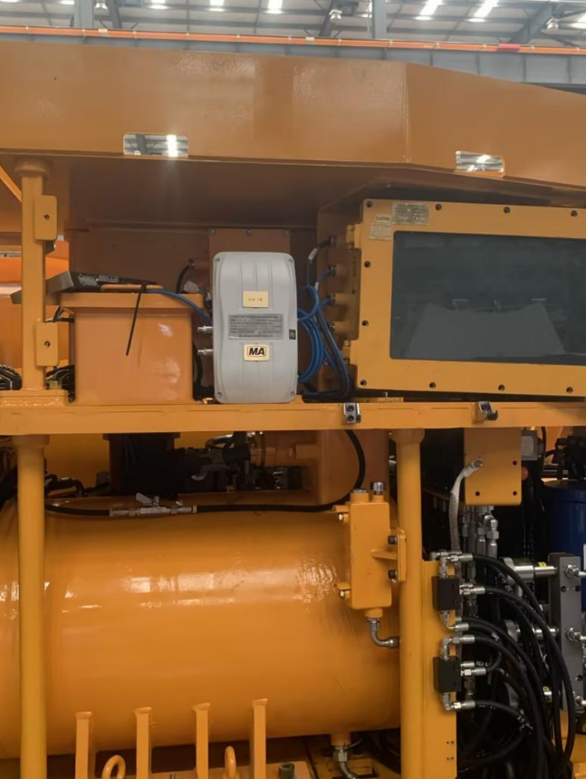 中國鐵建應(yīng)用案例:掘錨一體機油液在線監(jiān)測 提升設(shè)備效率與安全 圖3