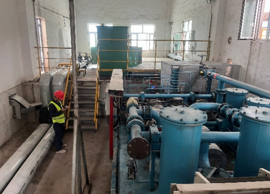 新疆中材應(yīng)用案例:生料立磨主減速機(jī)齒輪油在線監(jiān)測(cè)預(yù)警 圖2